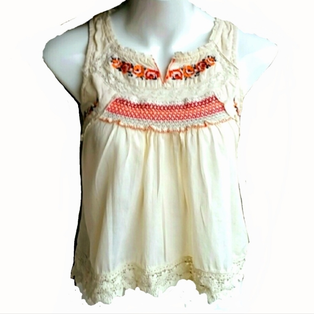 Free People Floral Embroiderd Boho Top Lace Detail Exposed Back Size XS
